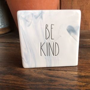 RAE DUNN Be Kind  White and Gray Marble Ceramic Block Desk Decor ~4"x4”
